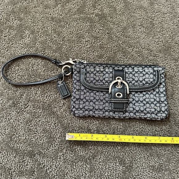 Coach Wristlet - Picture 1 of 3